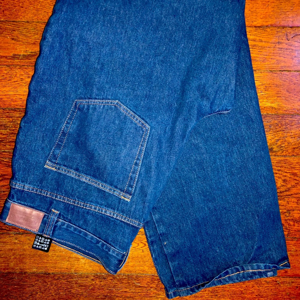 Blue jeans 40x32 Kirkland Signature series.